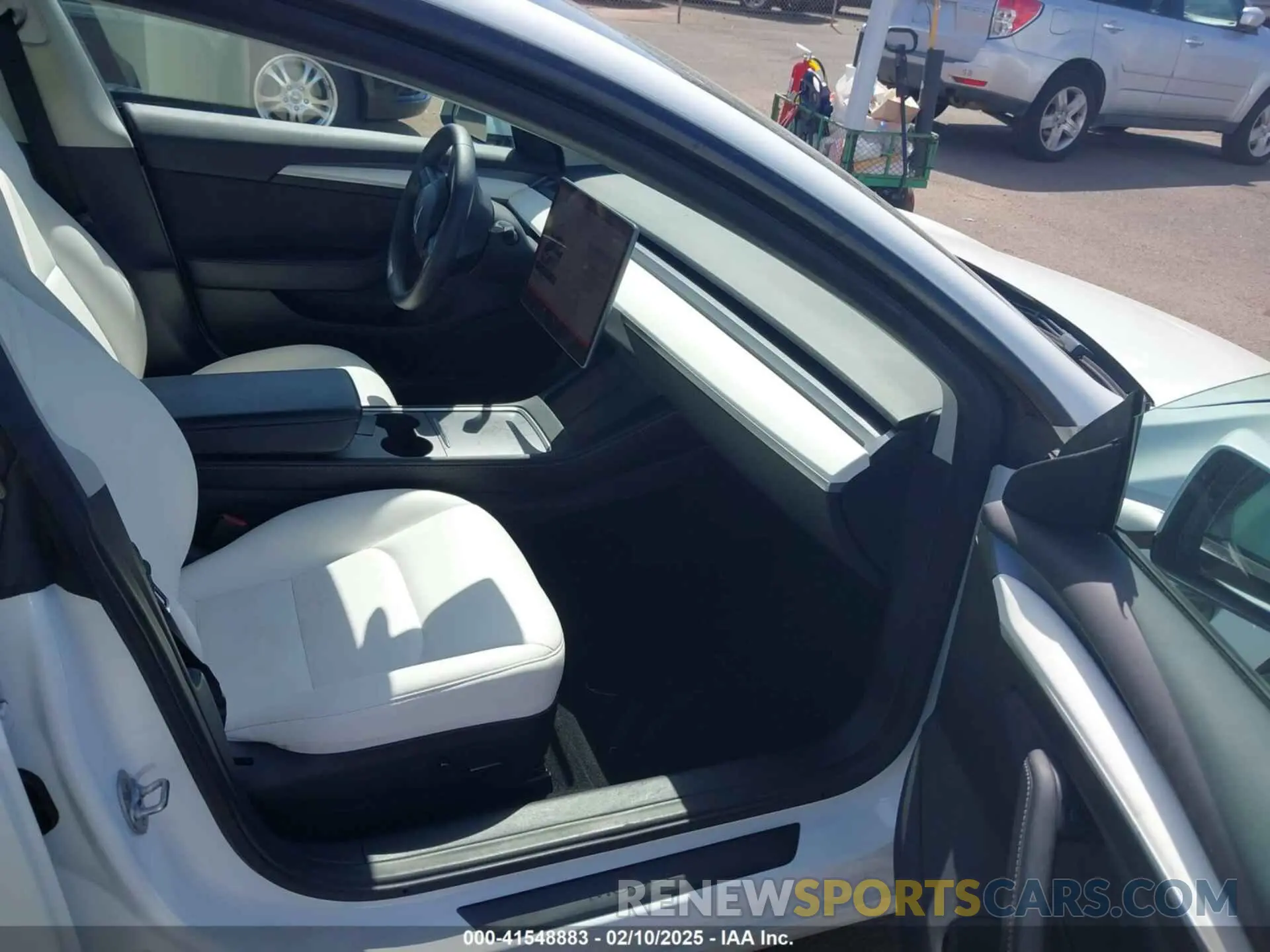5 fotografías del automóvil dañado 5YJ3E1EA1NF241533 TESLA MODEL 3 2022