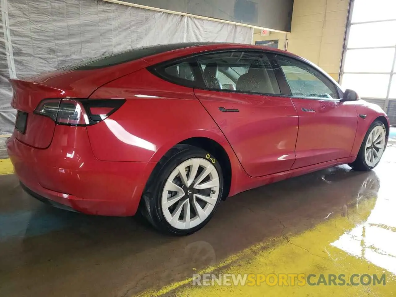 3 fotografías del automóvil dañado 5YJ3E1EA1NF303965 TESLA MODEL 3 2022