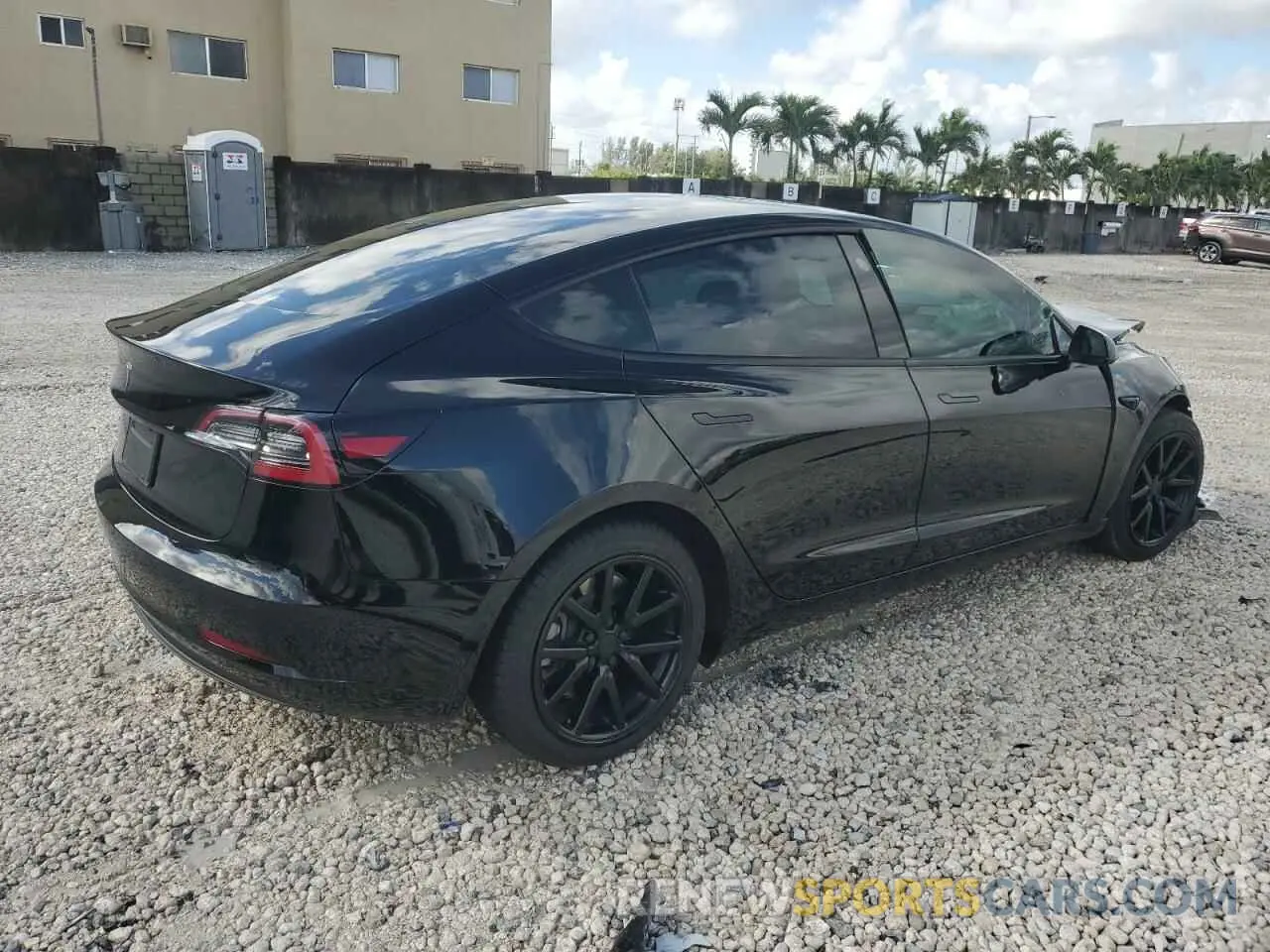 3 fotografías del automóvil dañado 5YJ3E1EA2NF124334 TESLA MODEL 3 2022