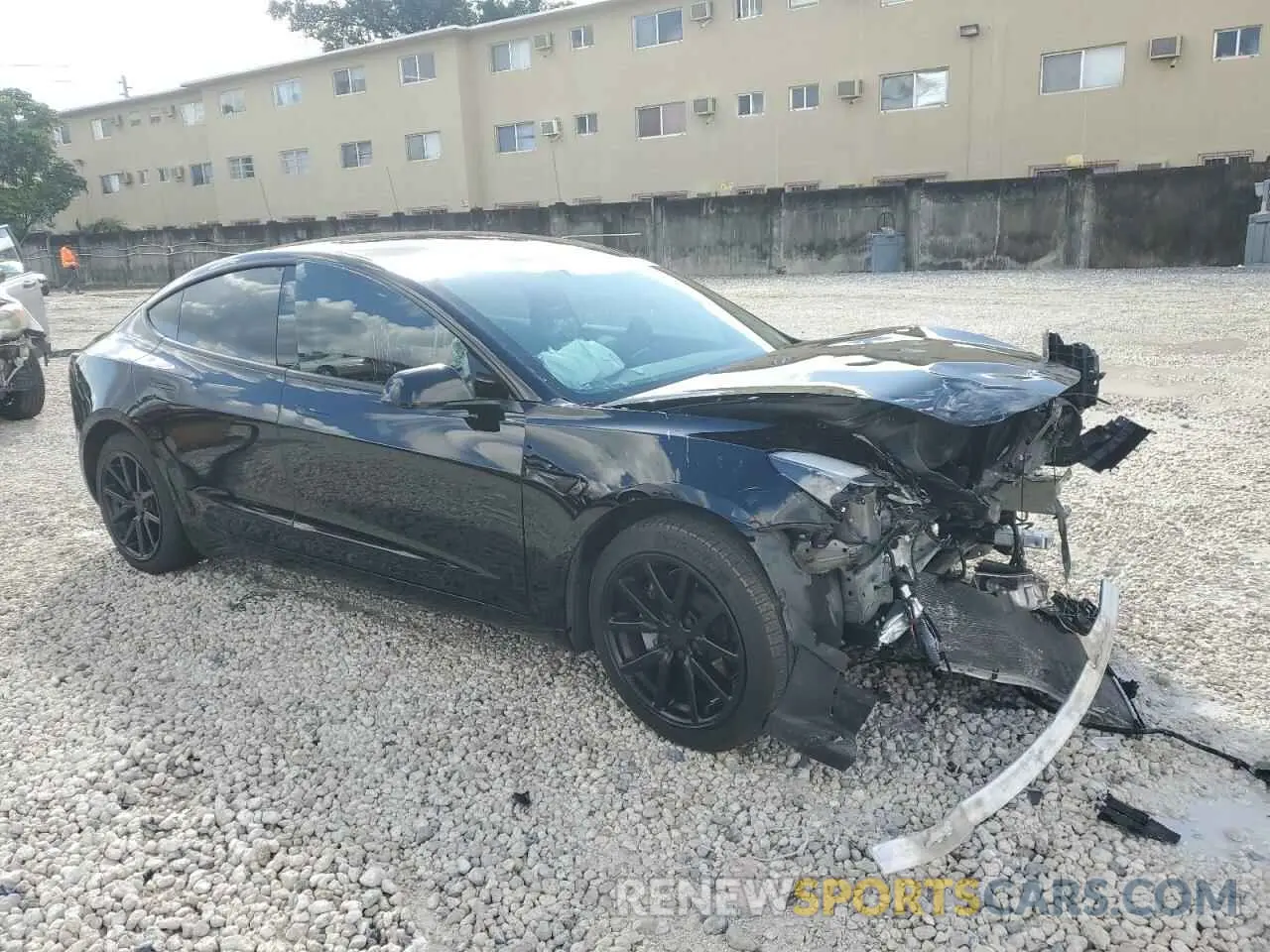 4 fotografías del automóvil dañado 5YJ3E1EA2NF124334 TESLA MODEL 3 2022
