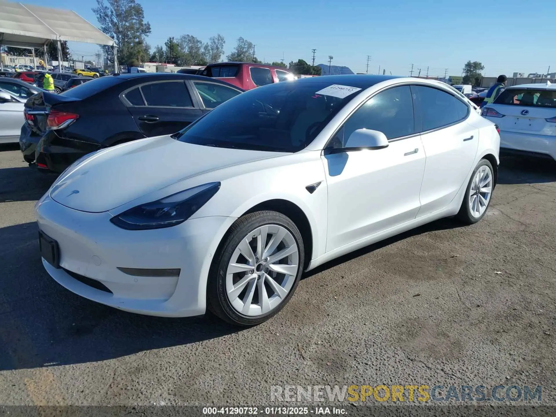 2 fotografías del automóvil dañado 5YJ3E1EA2NF130747 TESLA MODEL 3 2022