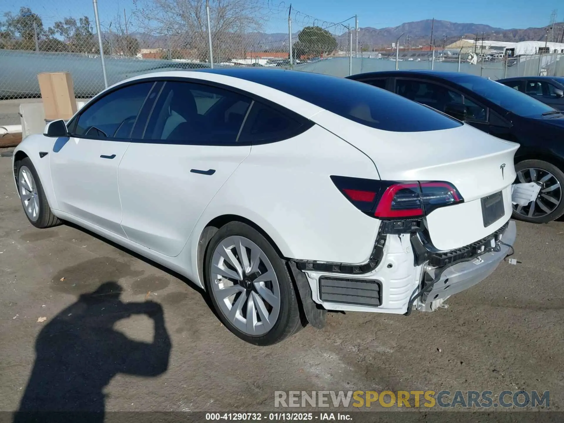 3 fotografías del automóvil dañado 5YJ3E1EA2NF130747 TESLA MODEL 3 2022