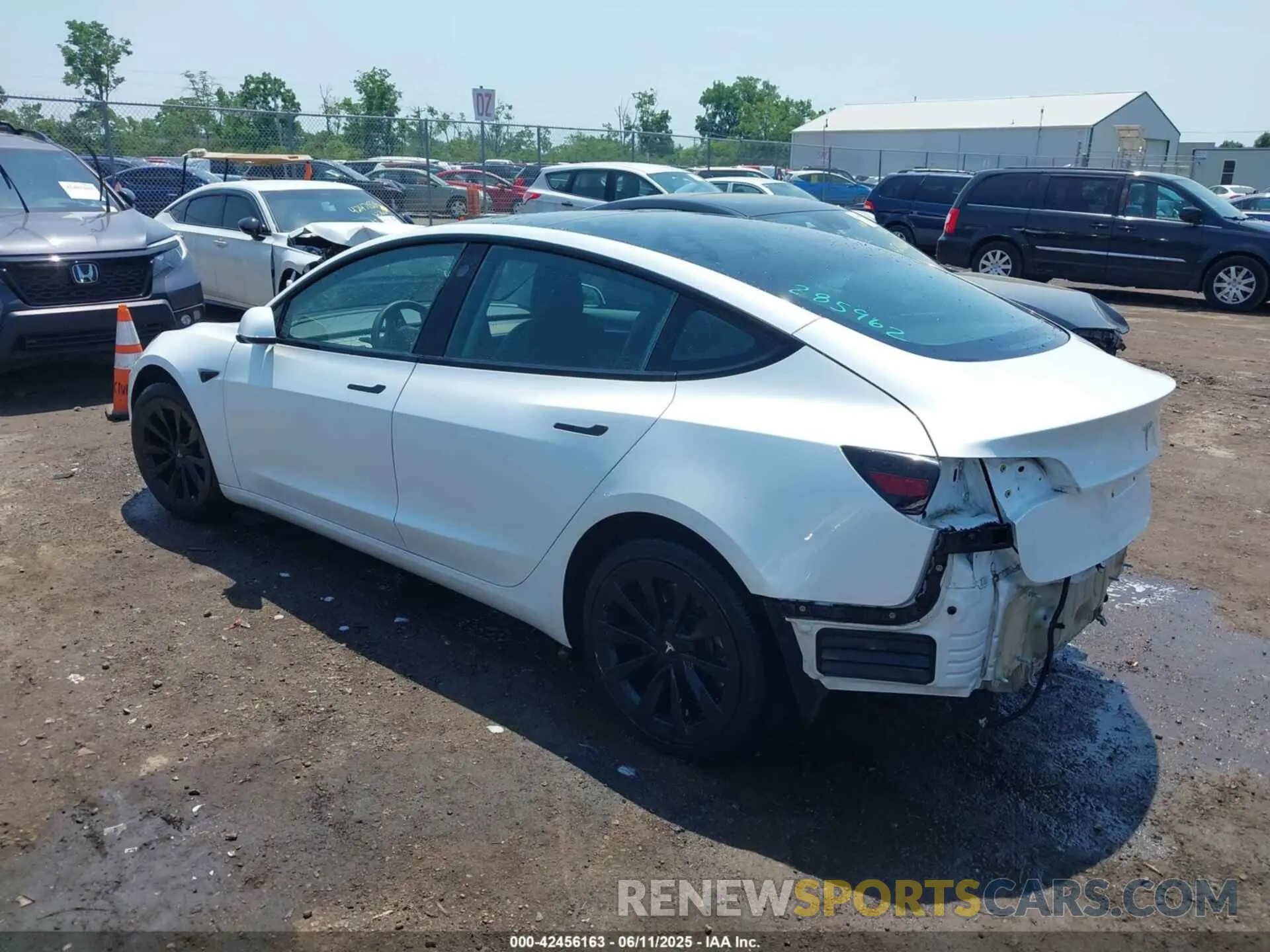 3 fotografías del automóvil dañado 5YJ3E1EA2NF285962 TESLA MODEL 3 2022