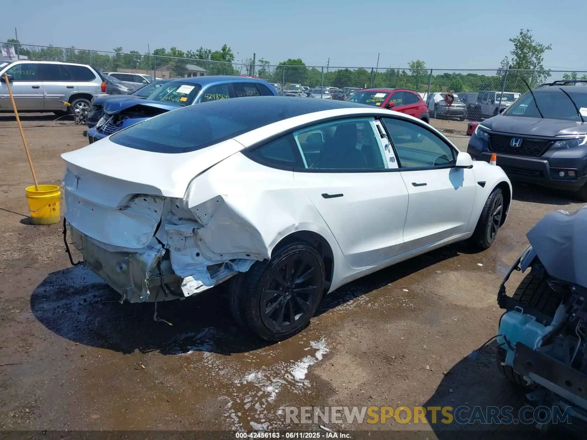 4 fotografías del automóvil dañado 5YJ3E1EA2NF285962 TESLA MODEL 3 2022