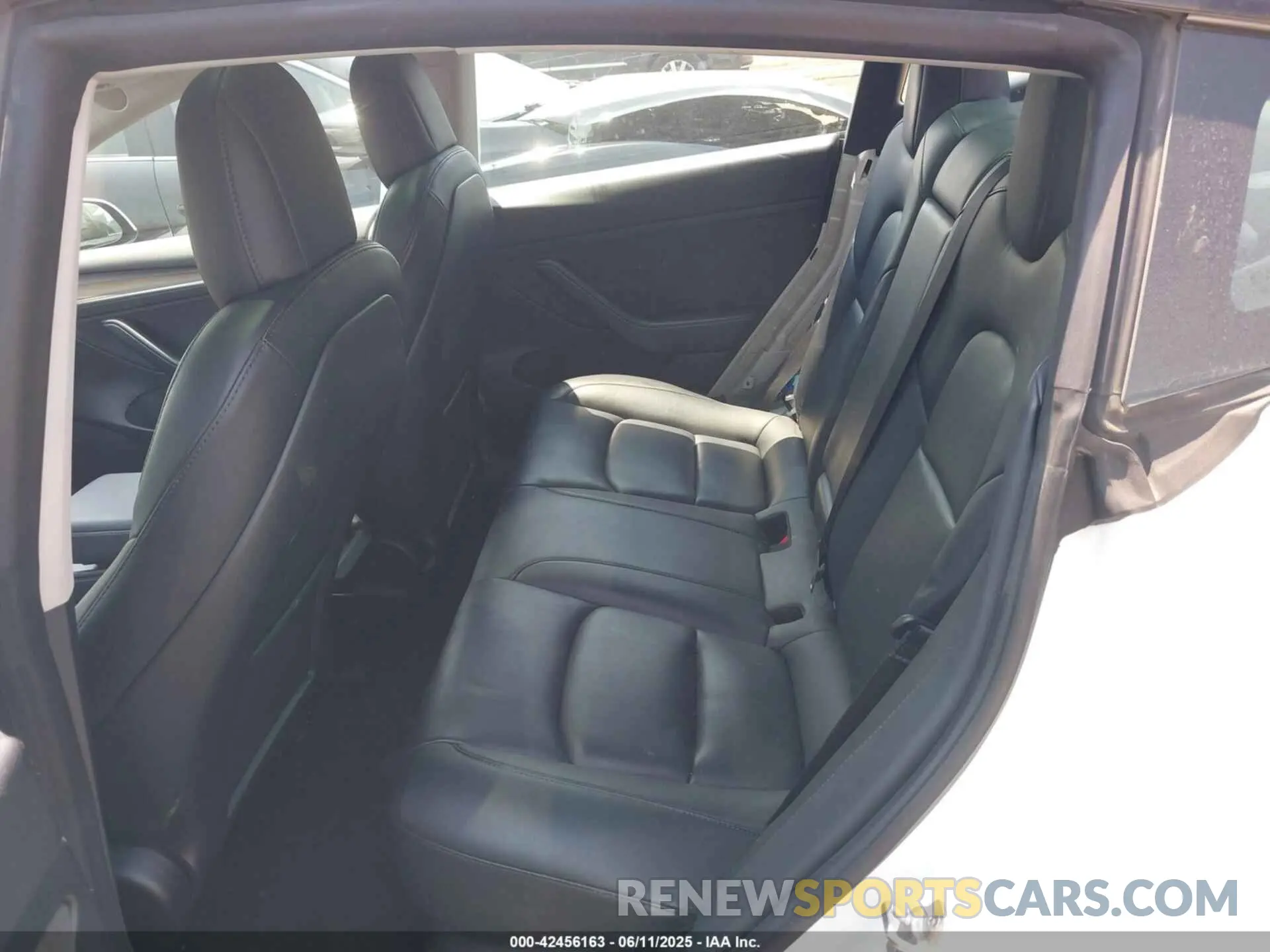 8 fotografías del automóvil dañado 5YJ3E1EA2NF285962 TESLA MODEL 3 2022