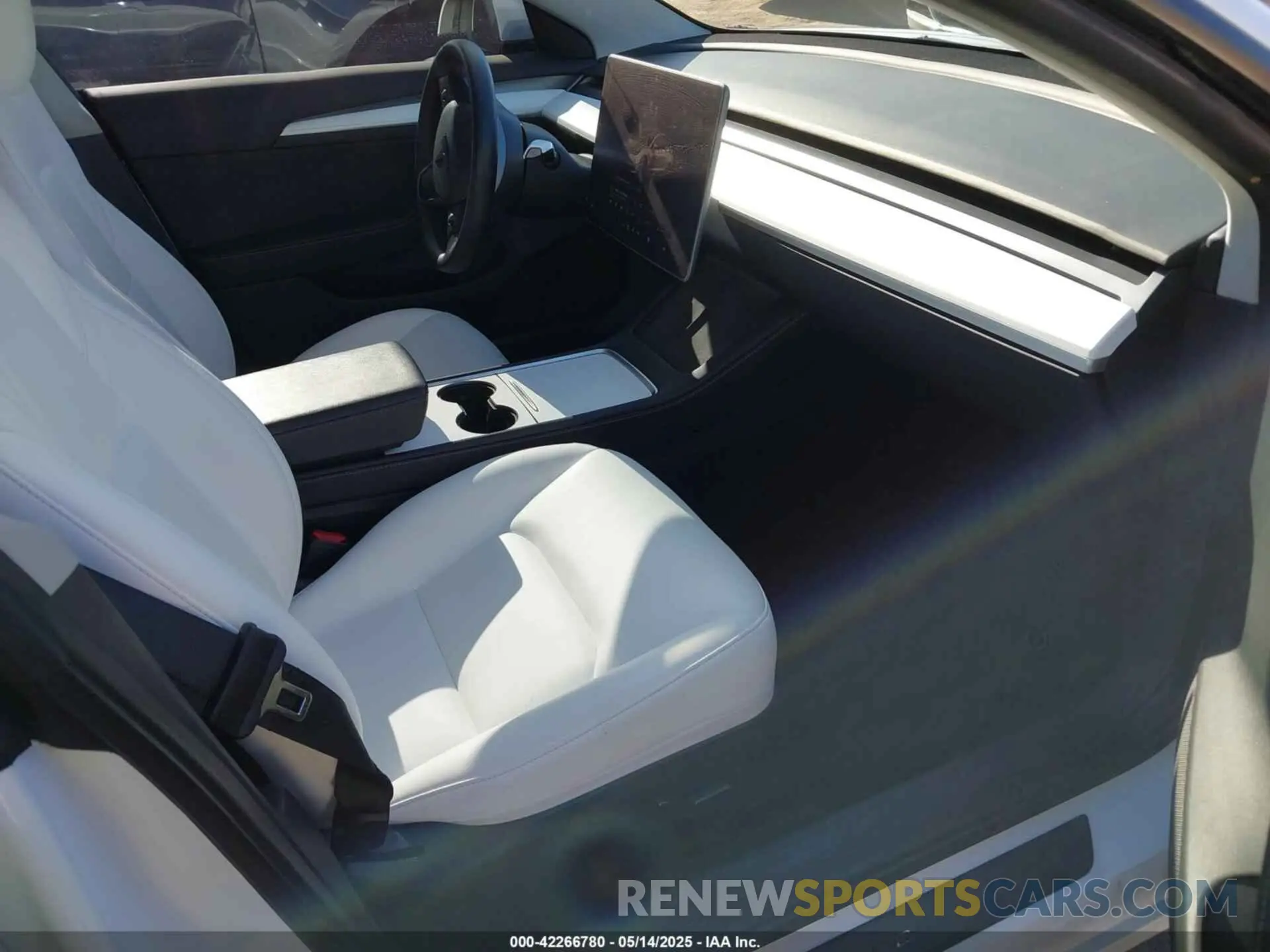 5 fotografías del automóvil dañado 5YJ3E1EA2NF315607 TESLA MODEL 3 2022