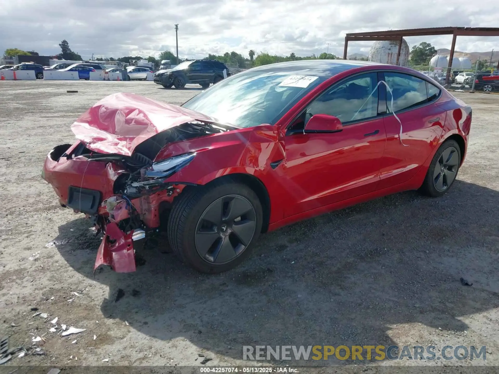 2 fotografías del automóvil dañado 5YJ3E1EA2NF354326 TESLA MODEL 3 2022