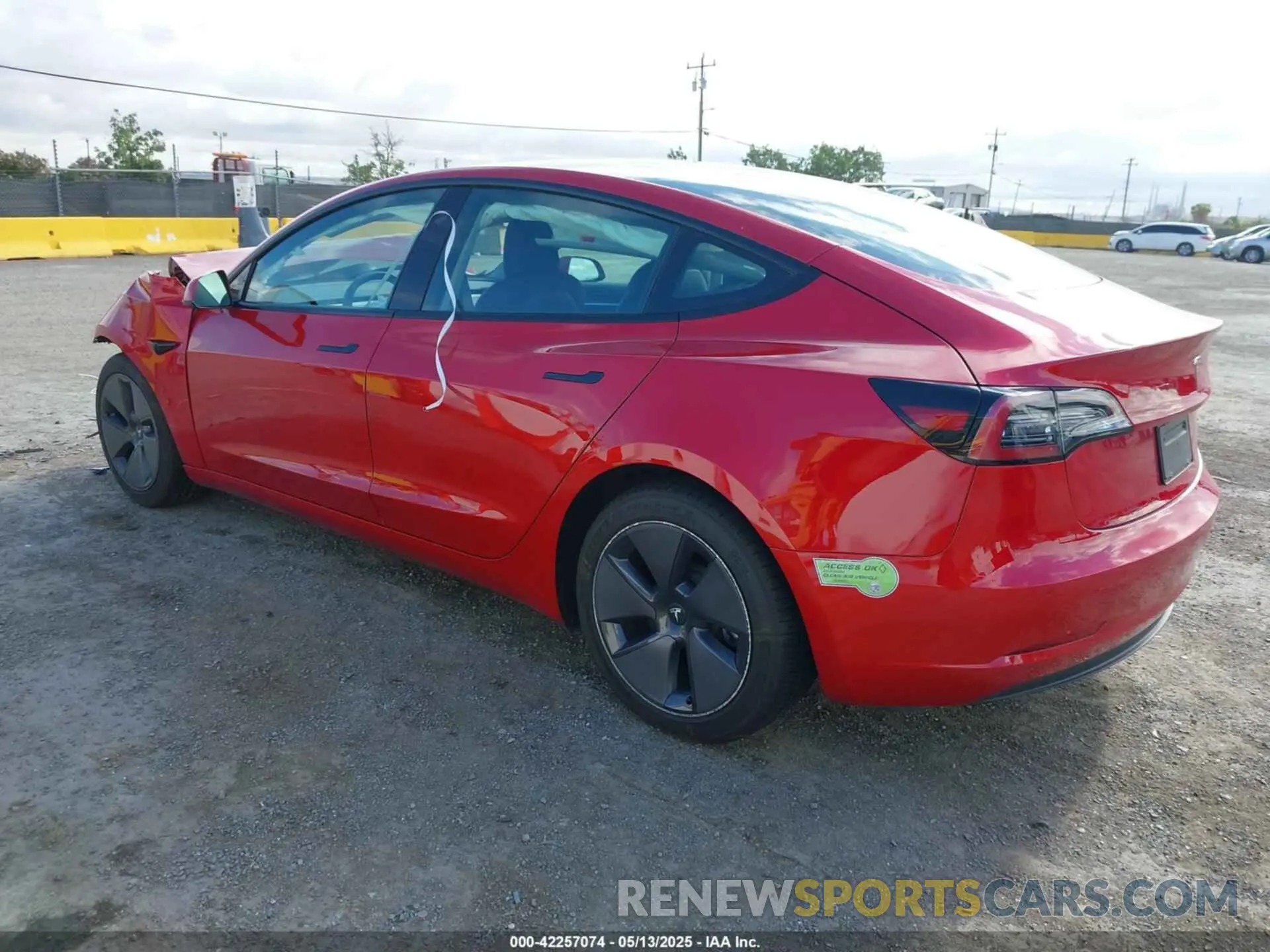 3 fotografías del automóvil dañado 5YJ3E1EA2NF354326 TESLA MODEL 3 2022