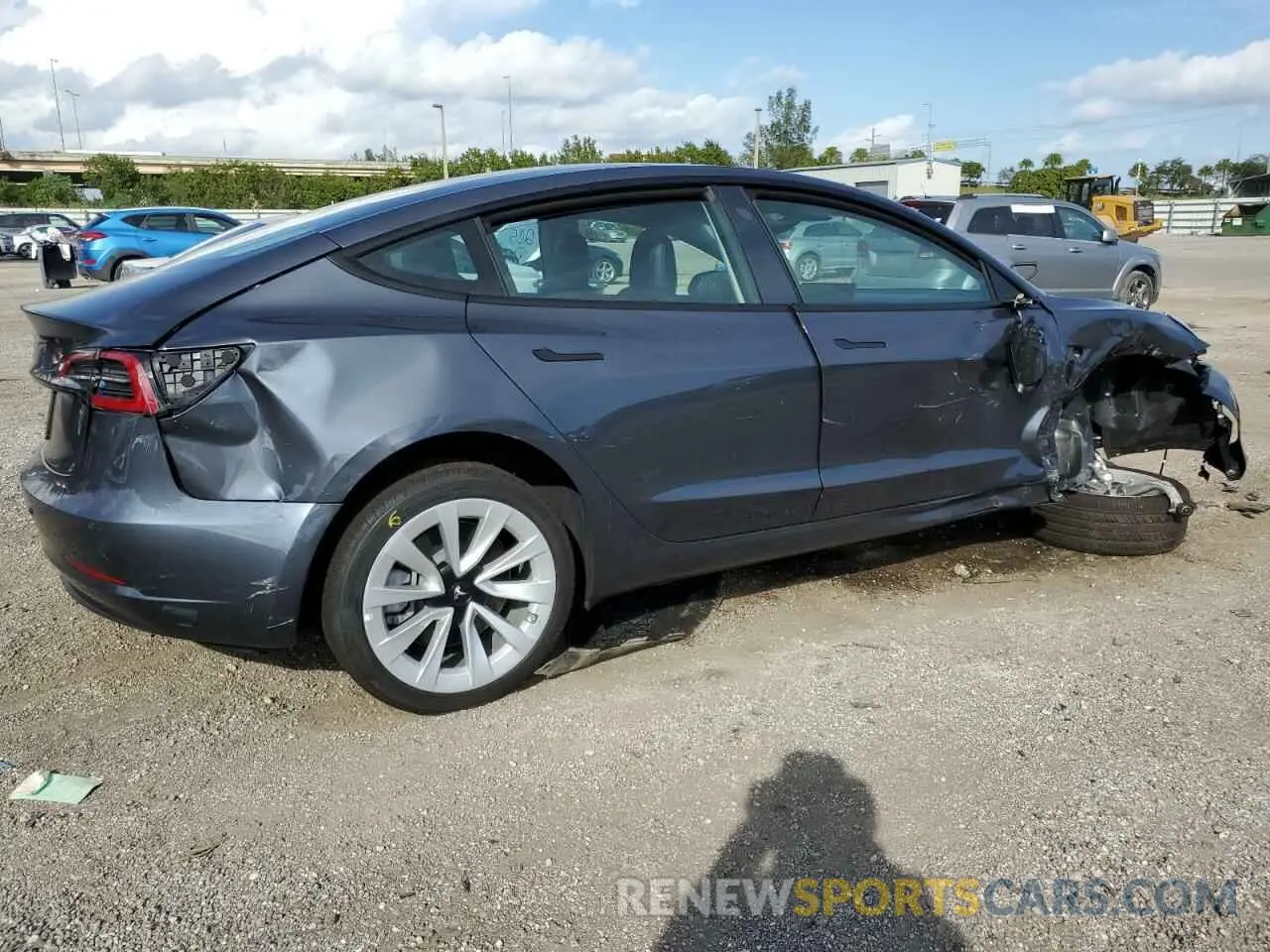 3 fotografías del automóvil dañado 5YJ3E1EA2NF369084 TESLA MODEL 3 2022