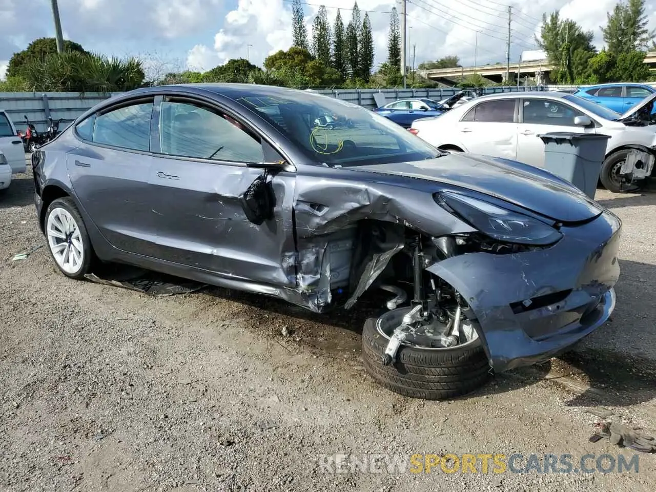 4 fotografías del automóvil dañado 5YJ3E1EA2NF369084 TESLA MODEL 3 2022
