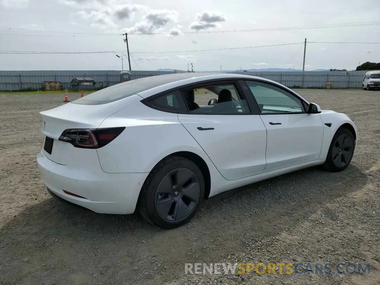 3 fotografías del automóvil dañado 5YJ3E1EA3NF102732 TESLA MODEL 3 2022