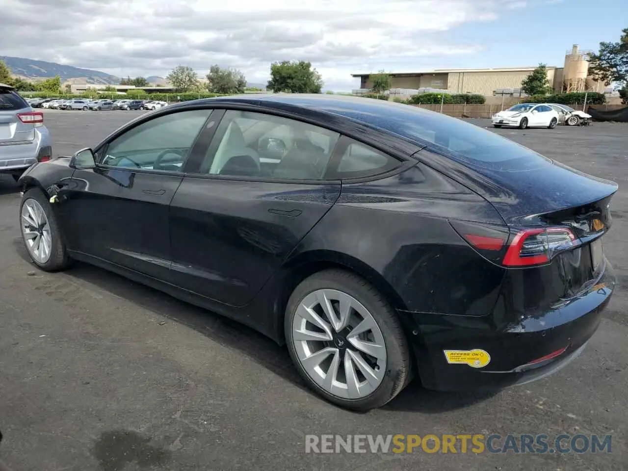2 fotografías del automóvil dañado 5YJ3E1EA3NF138582 TESLA MODEL 3 2022