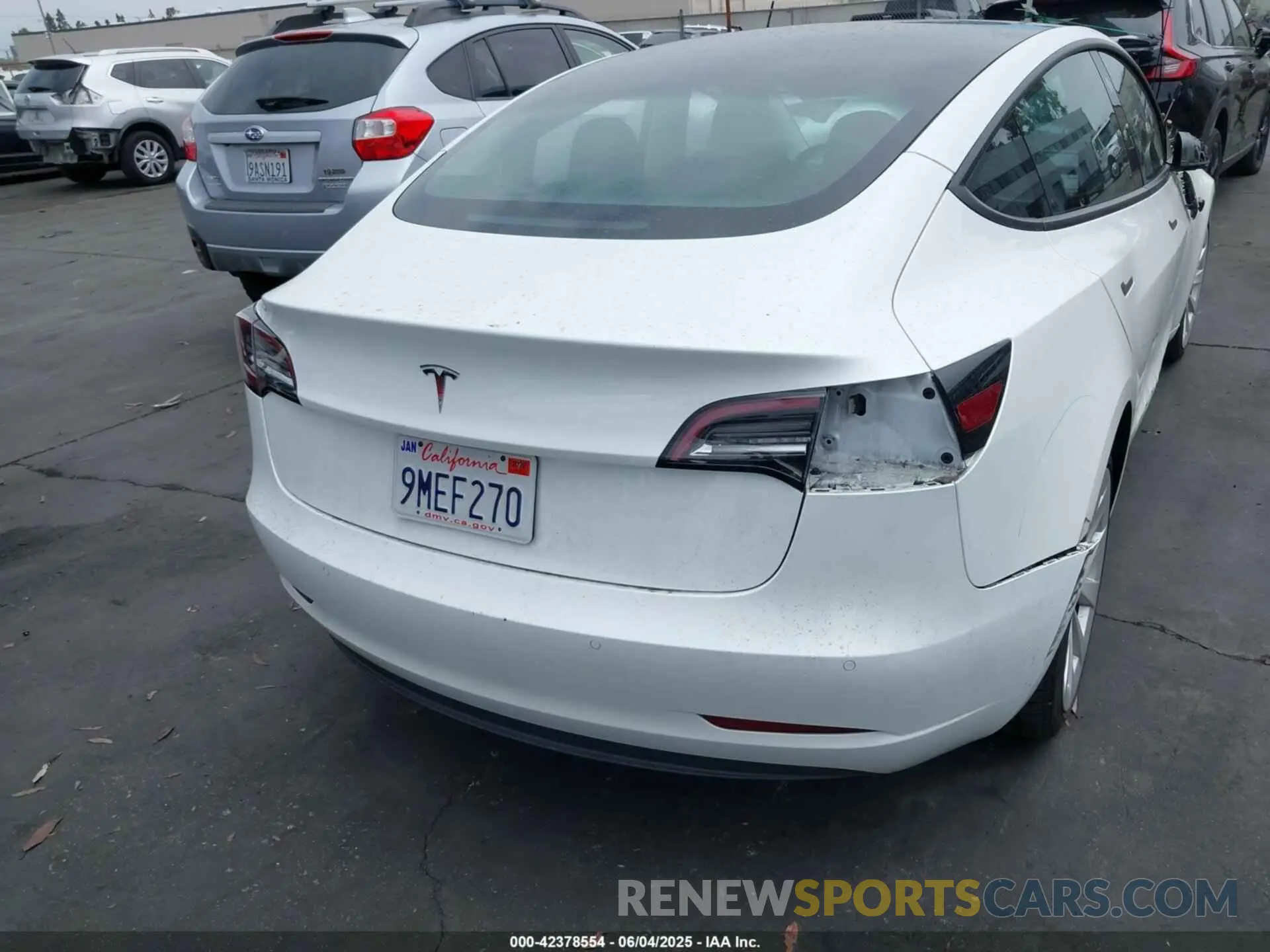 17 fotografías del automóvil dañado 5YJ3E1EA3NF142759 TESLA MODEL 3 2022