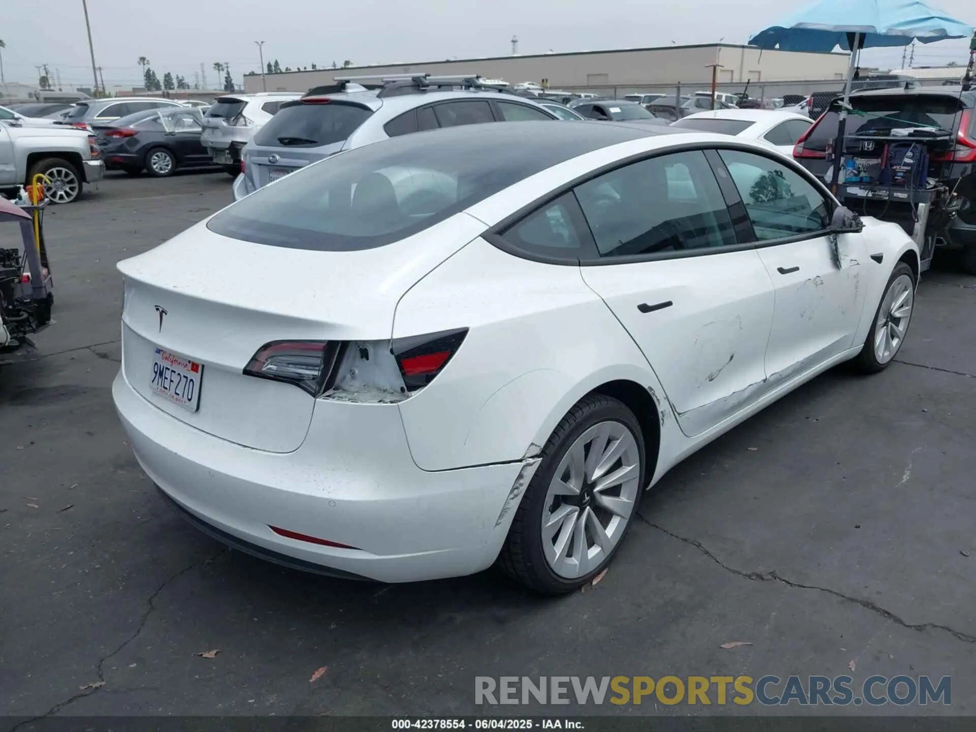 4 fotografías del automóvil dañado 5YJ3E1EA3NF142759 TESLA MODEL 3 2022