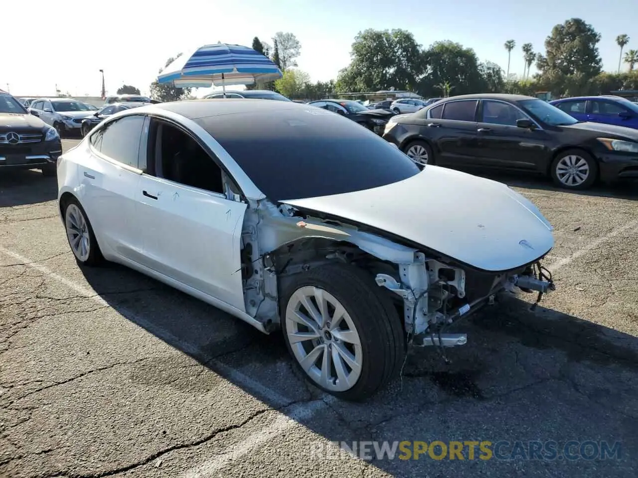 4 fotografías del automóvil dañado 5YJ3E1EA3NF145161 TESLA MODEL 3 2022