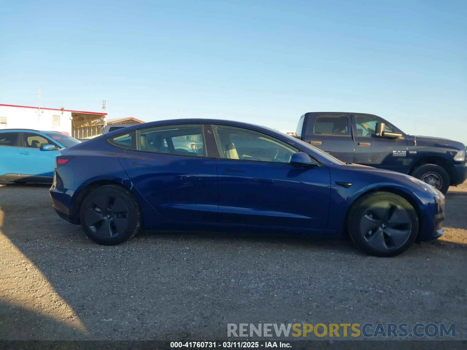 13 fotografías del automóvil dañado 5YJ3E1EA3NF190553 TESLA MODEL 3 2022