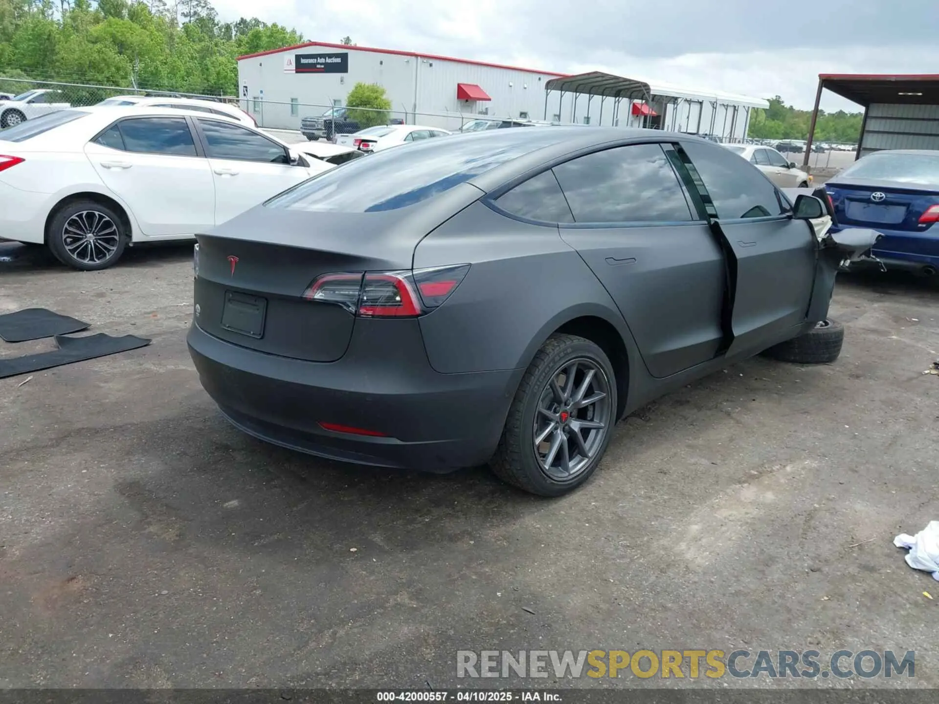 4 fotografías del automóvil dañado 5YJ3E1EA3NF287512 TESLA MODEL 3 2022