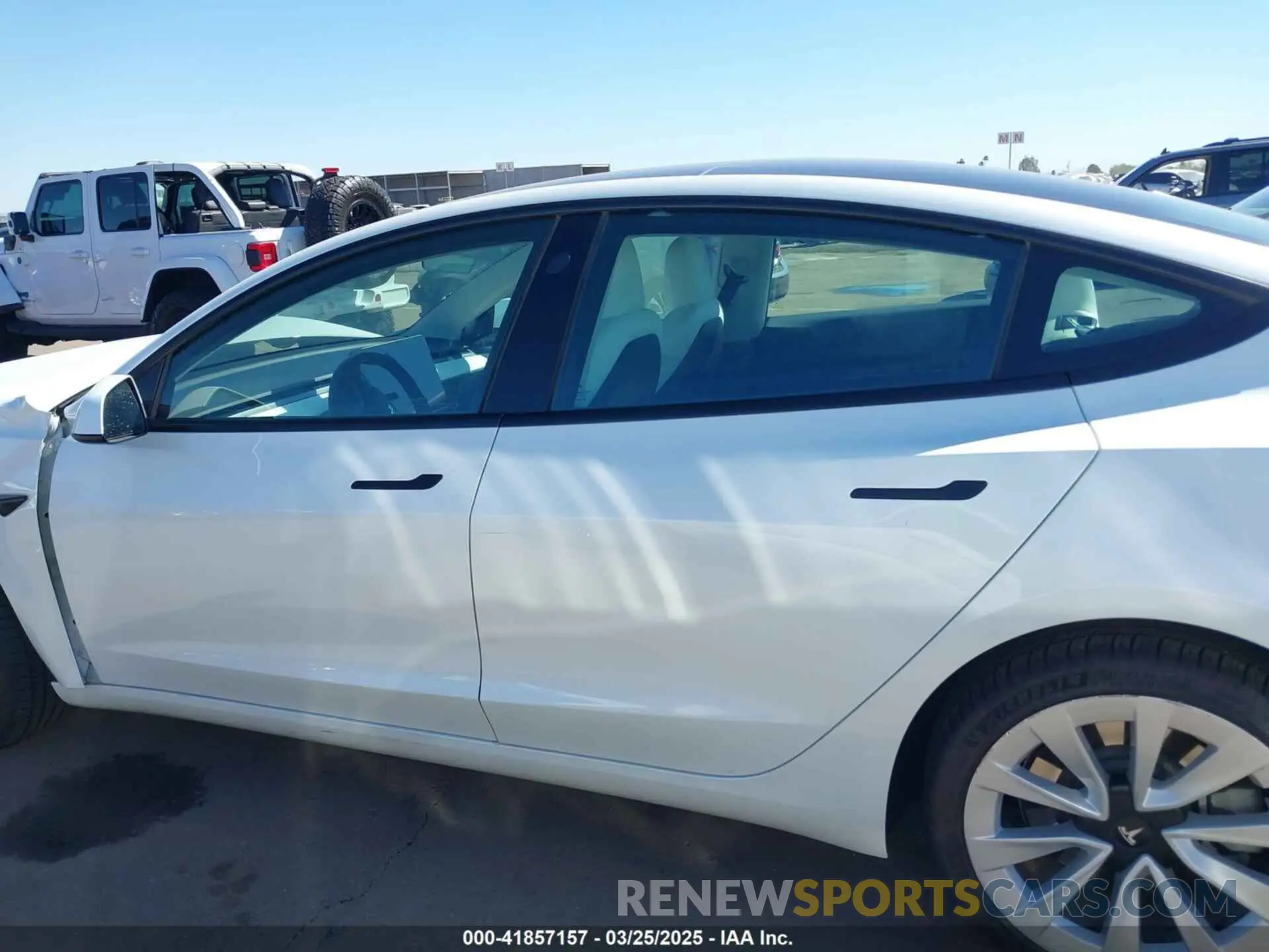 15 fotografías del automóvil dañado 5YJ3E1EA3NF357638 TESLA MODEL 3 2022