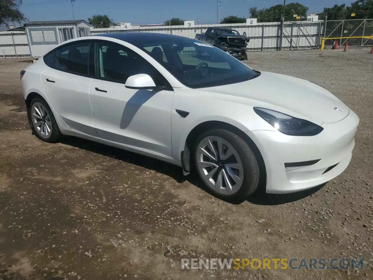4 fotografías del automóvil dañado 5YJ3E1EA3NF358983 TESLA MODEL 3 2022
