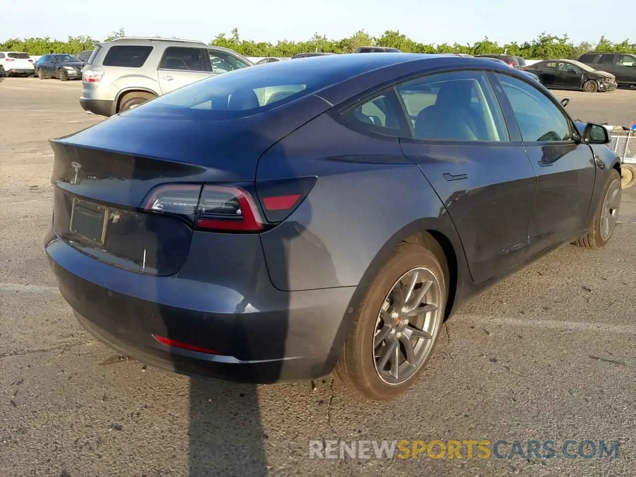 4 fotografías del automóvil dañado 5YJ3E1EA4NF101976 TESLA MODEL 3 2022
