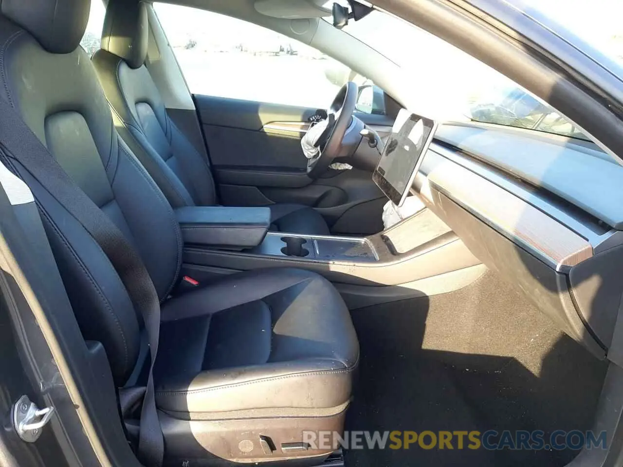 5 fotografías del automóvil dañado 5YJ3E1EA4NF101976 TESLA MODEL 3 2022