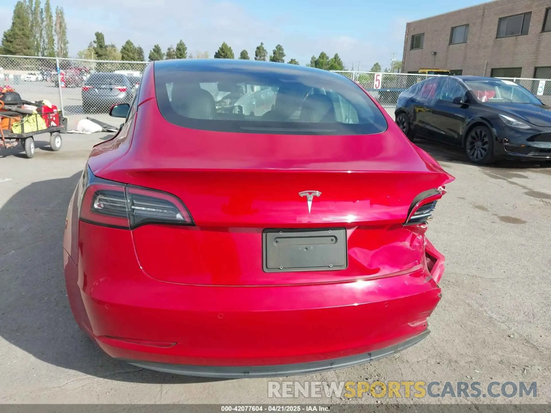 16 fotografías del automóvil dañado 5YJ3E1EA4NF144407 TESLA MODEL 3 2022
