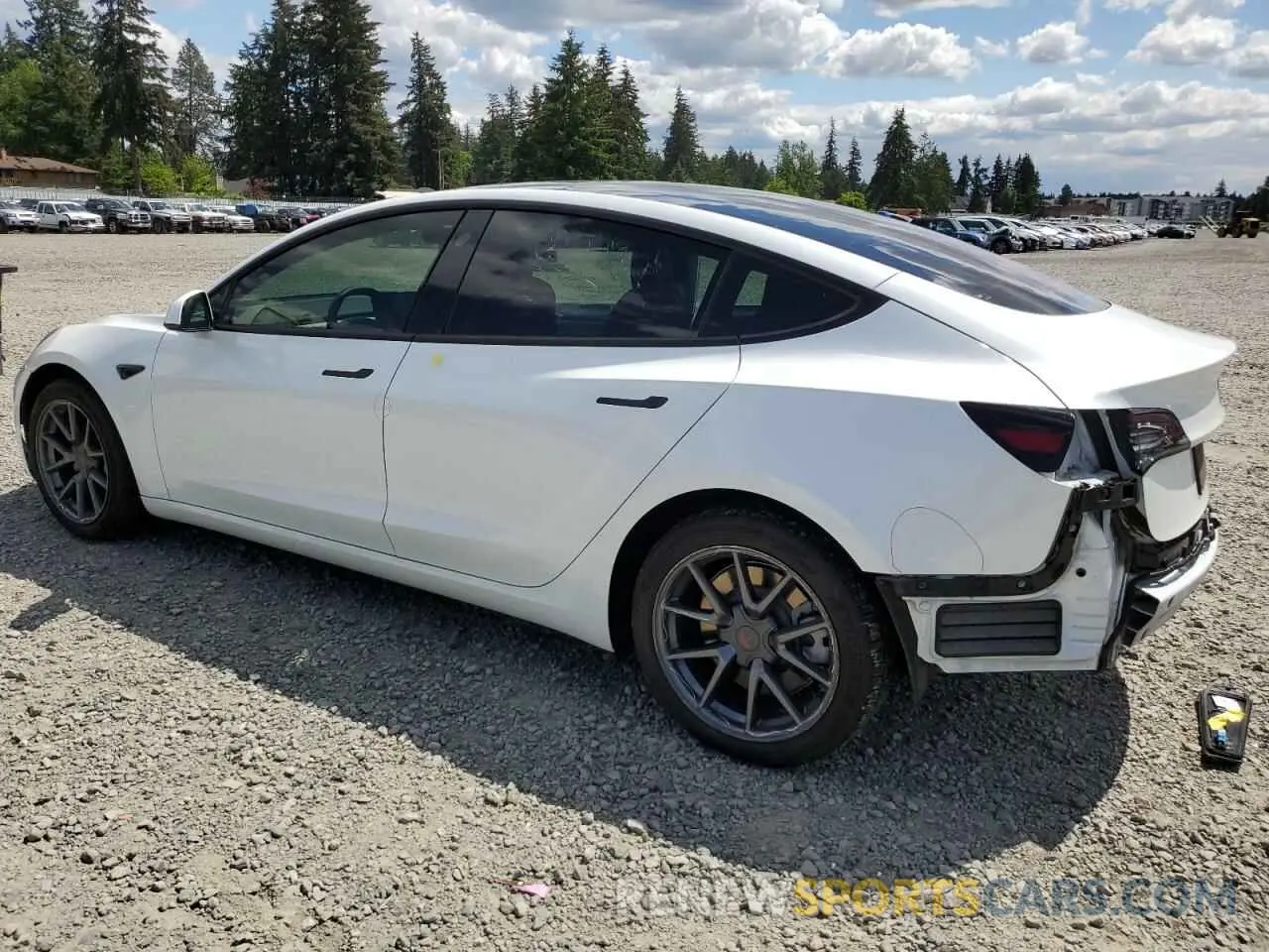2 fotografías del automóvil dañado 5YJ3E1EA4NF295456 TESLA MODEL 3 2022