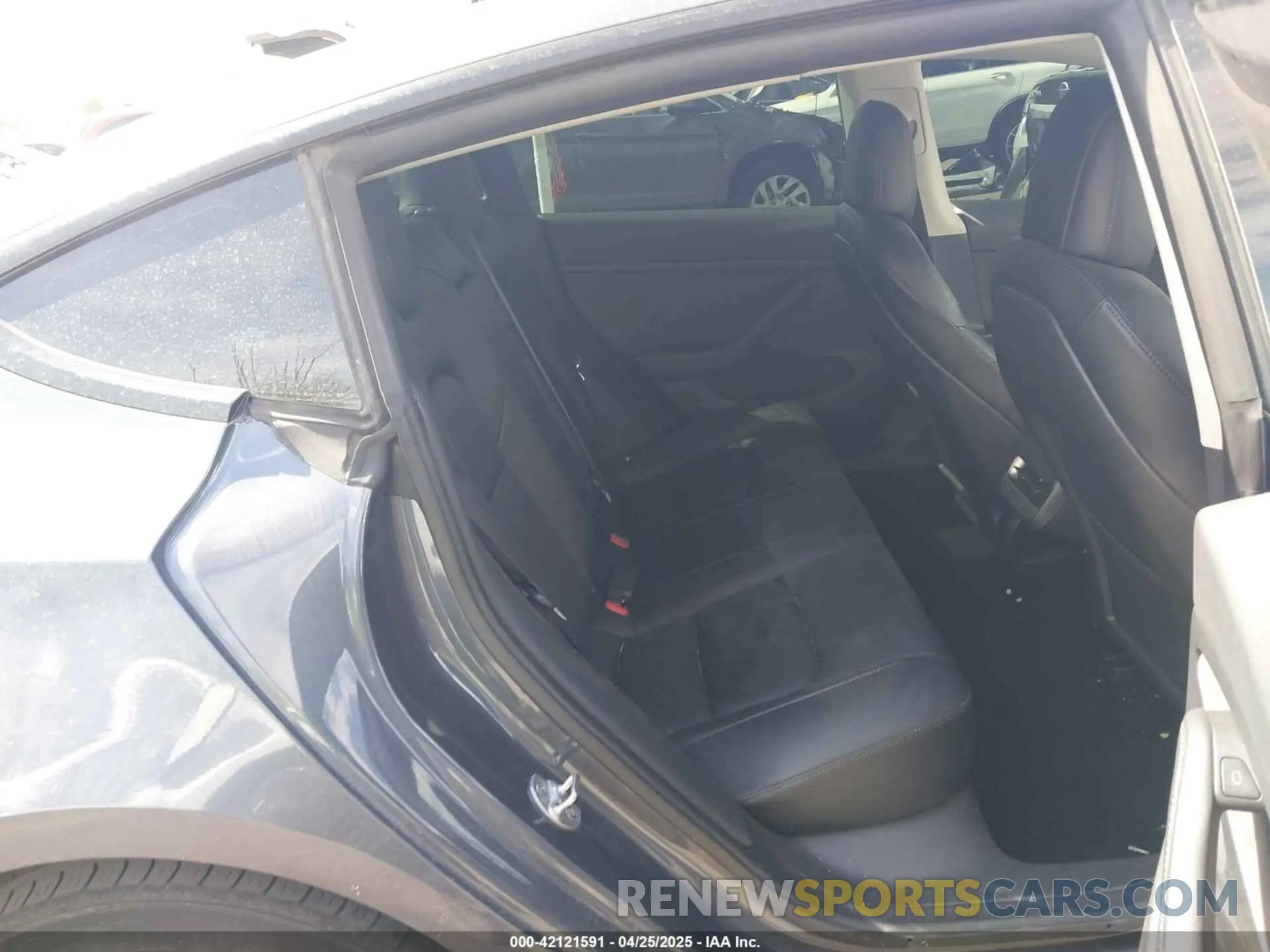 8 fotografías del automóvil dañado 5YJ3E1EA4NF296848 TESLA MODEL 3 2022