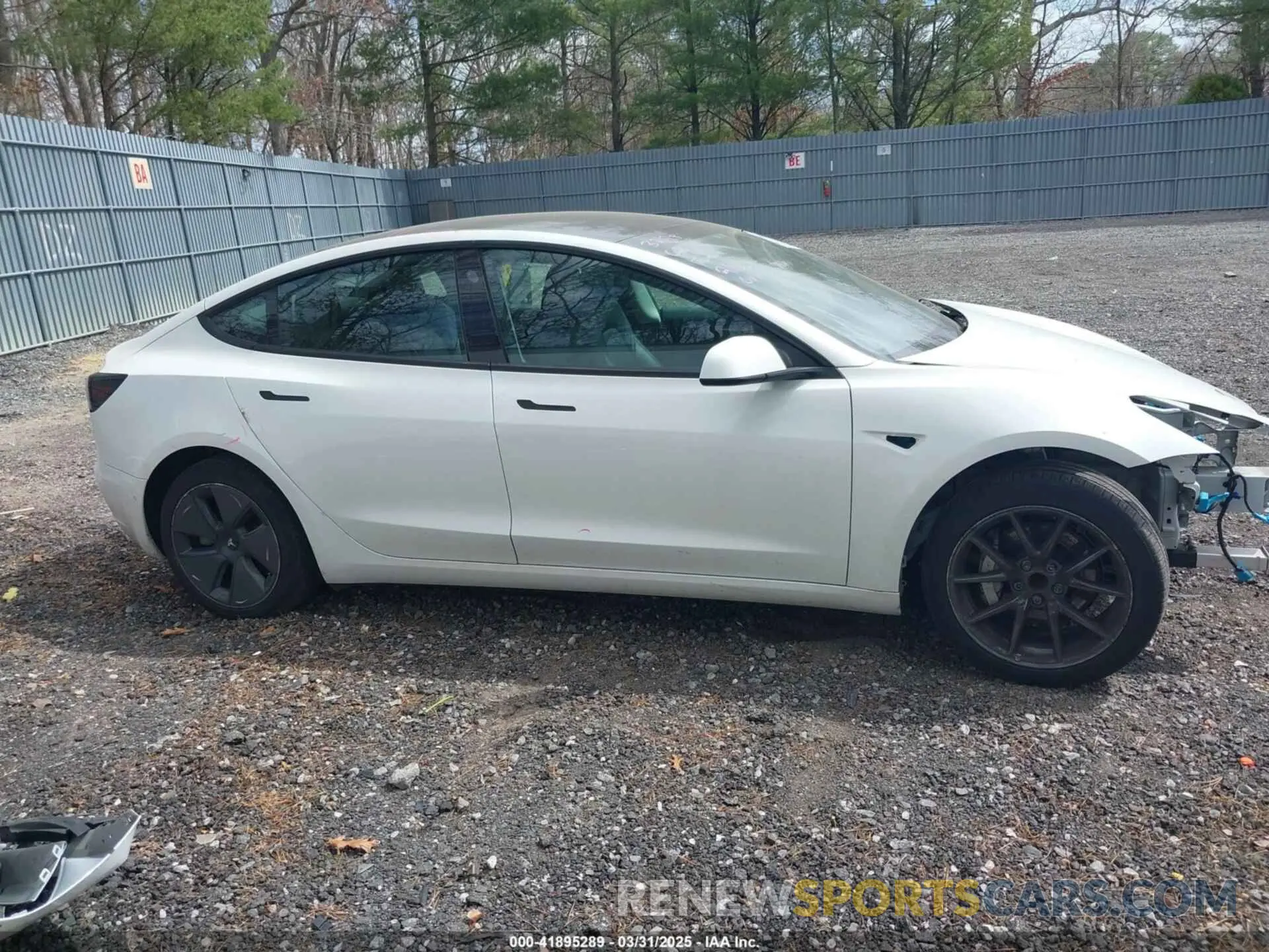 13 fotografías del automóvil dañado 5YJ3E1EA4NF307038 TESLA MODEL 3 2022