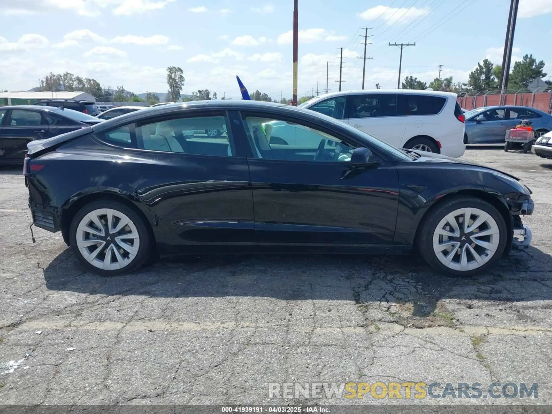 13 fotografías del automóvil dañado 5YJ3E1EA4NF316127 TESLA MODEL 3 2022