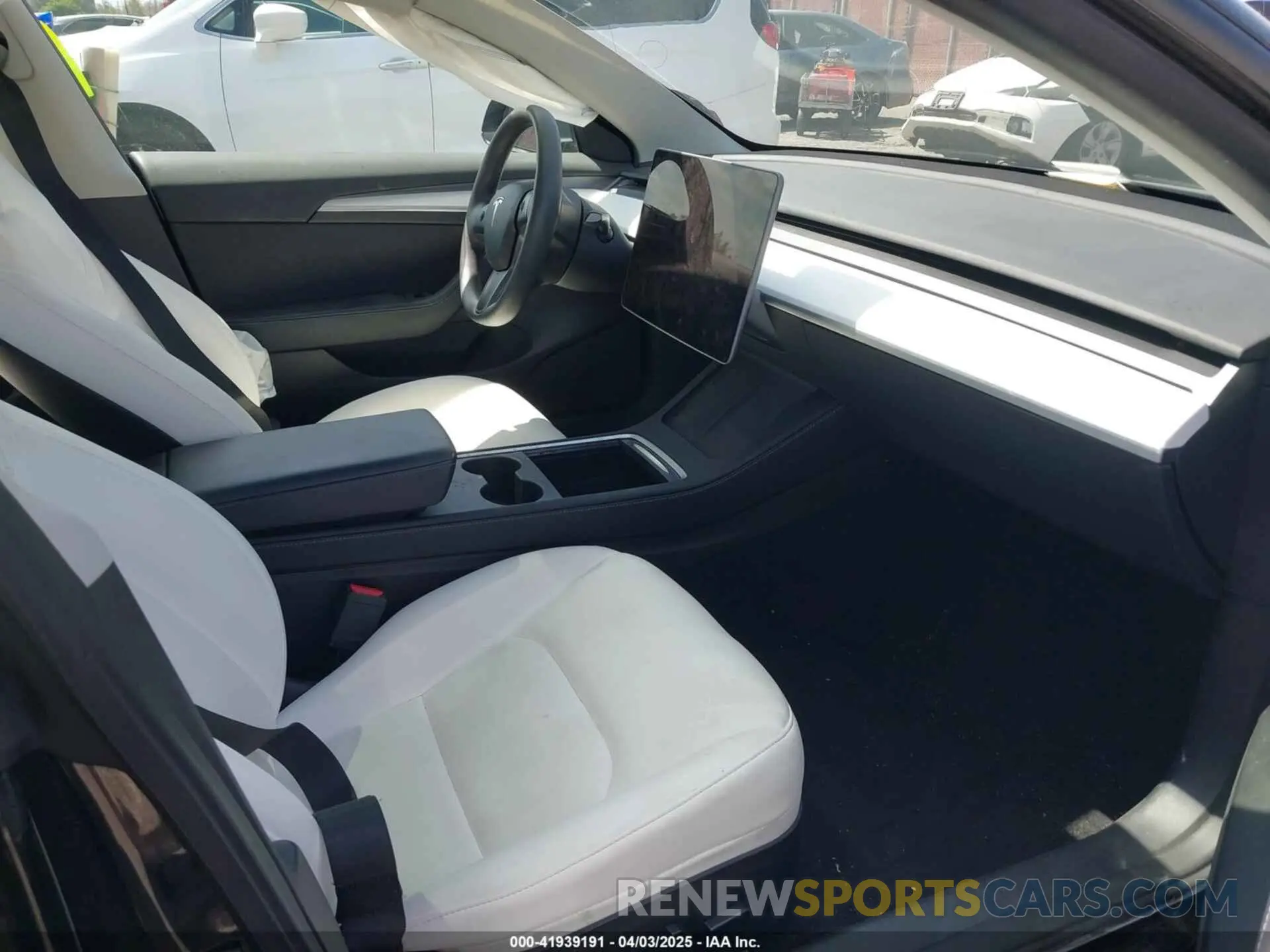 5 fotografías del automóvil dañado 5YJ3E1EA4NF316127 TESLA MODEL 3 2022