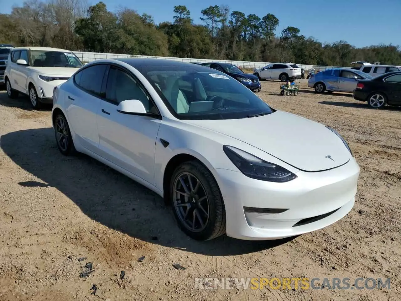 4 fotografías del automóvil dañado 5YJ3E1EA4NF330335 TESLA MODEL 3 2022