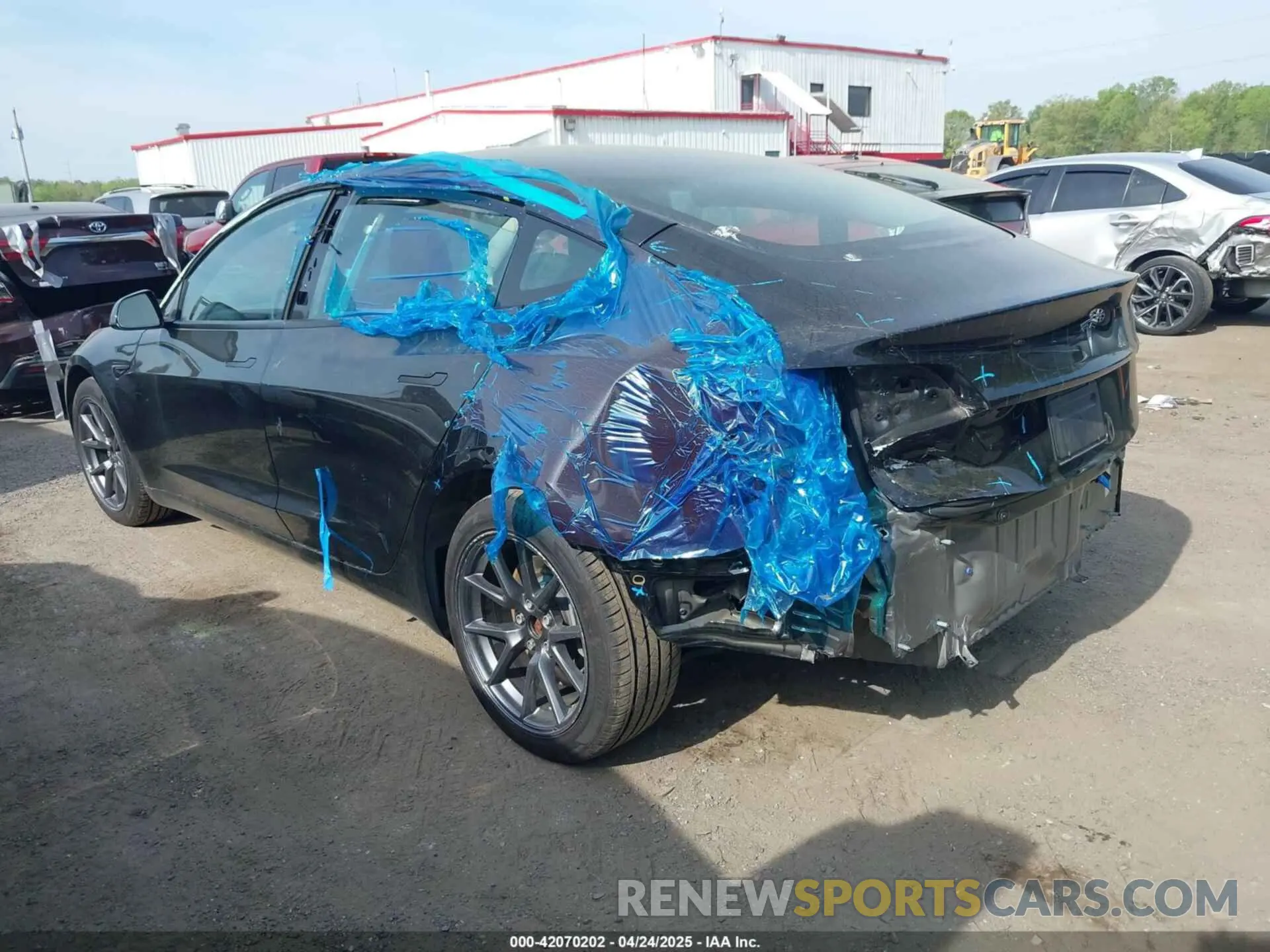 3 fotografías del automóvil dañado 5YJ3E1EA5NF102196 TESLA MODEL 3 2022
