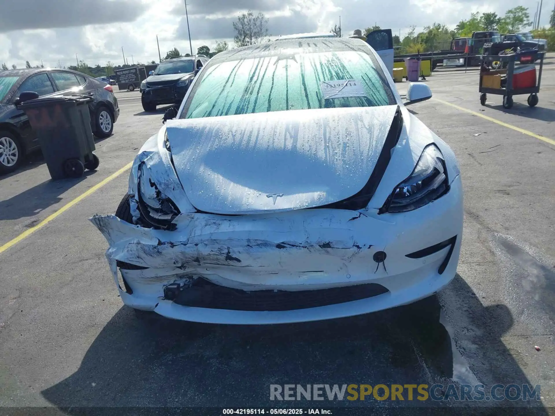 11 fotografías del automóvil dañado 5YJ3E1EA5NF164309 TESLA MODEL 3 2022