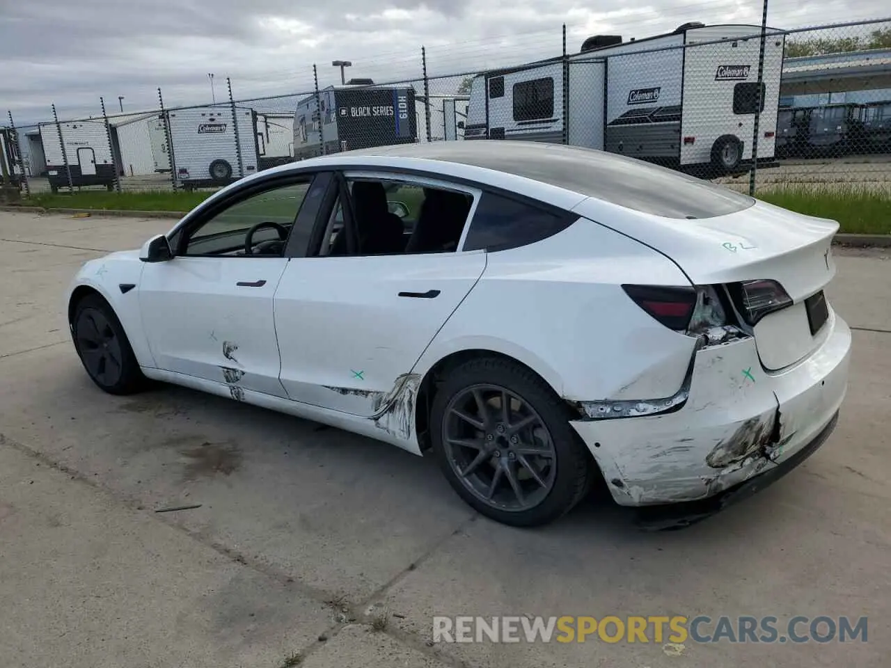 2 fotografías del automóvil dañado 5YJ3E1EA5NF201715 TESLA MODEL 3 2022