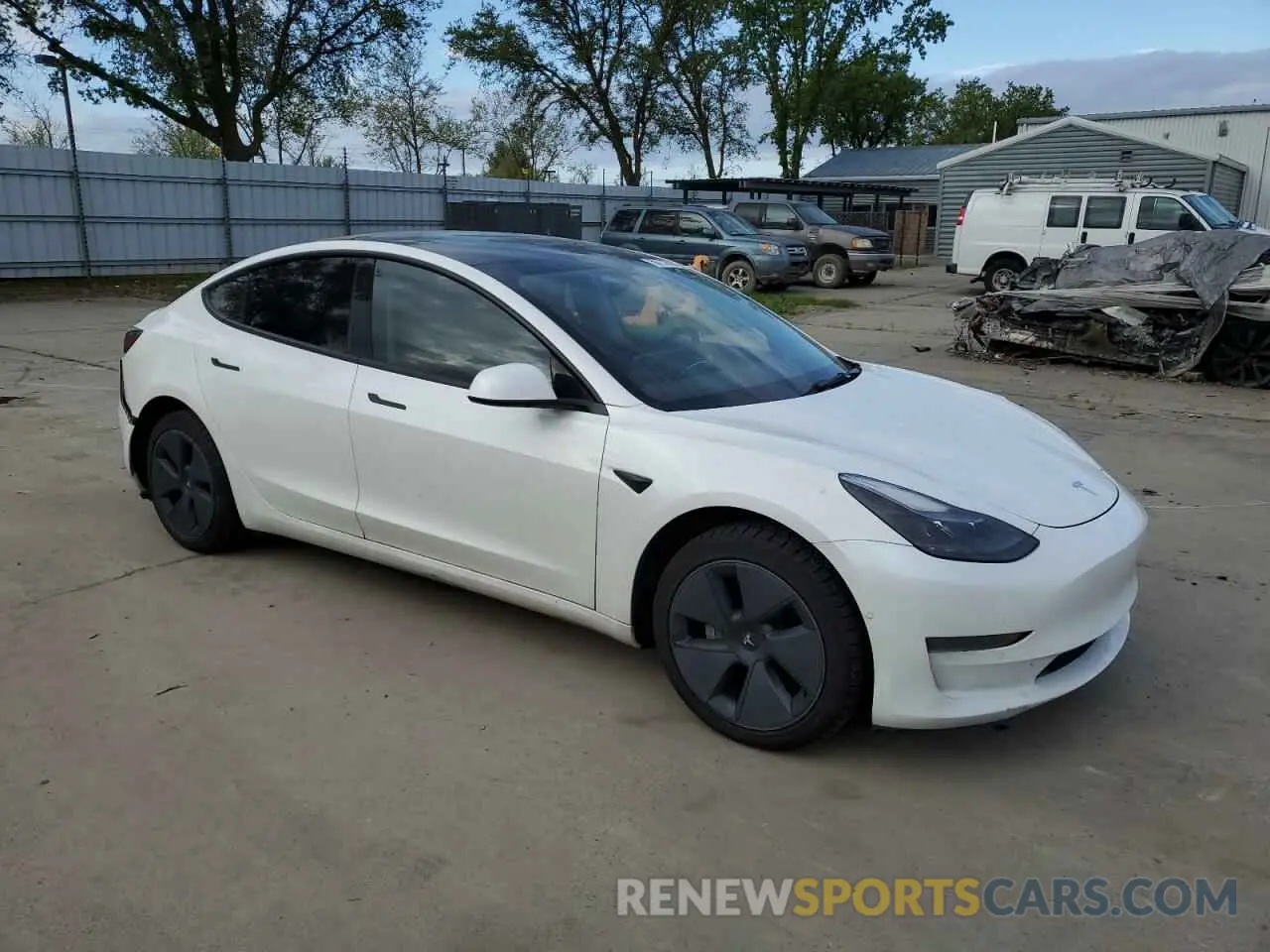 4 fotografías del automóvil dañado 5YJ3E1EA5NF201715 TESLA MODEL 3 2022