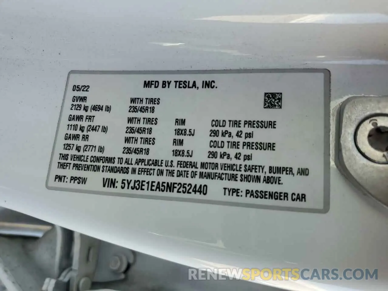 13 fotografías del automóvil dañado 5YJ3E1EA5NF252440 TESLA MODEL 3 2022