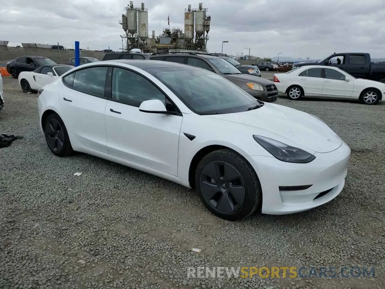 4 fotografías del automóvil dañado 5YJ3E1EA5NF321935 TESLA MODEL 3 2022