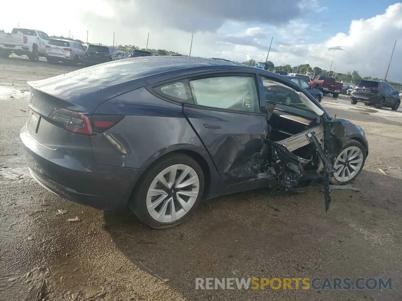 3 fotografías del automóvil dañado 5YJ3E1EA5NF331641 TESLA MODEL 3 2022