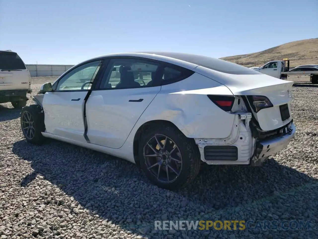 2 fotografías del automóvil dañado 5YJ3E1EA6NF126460 TESLA MODEL 3 2022