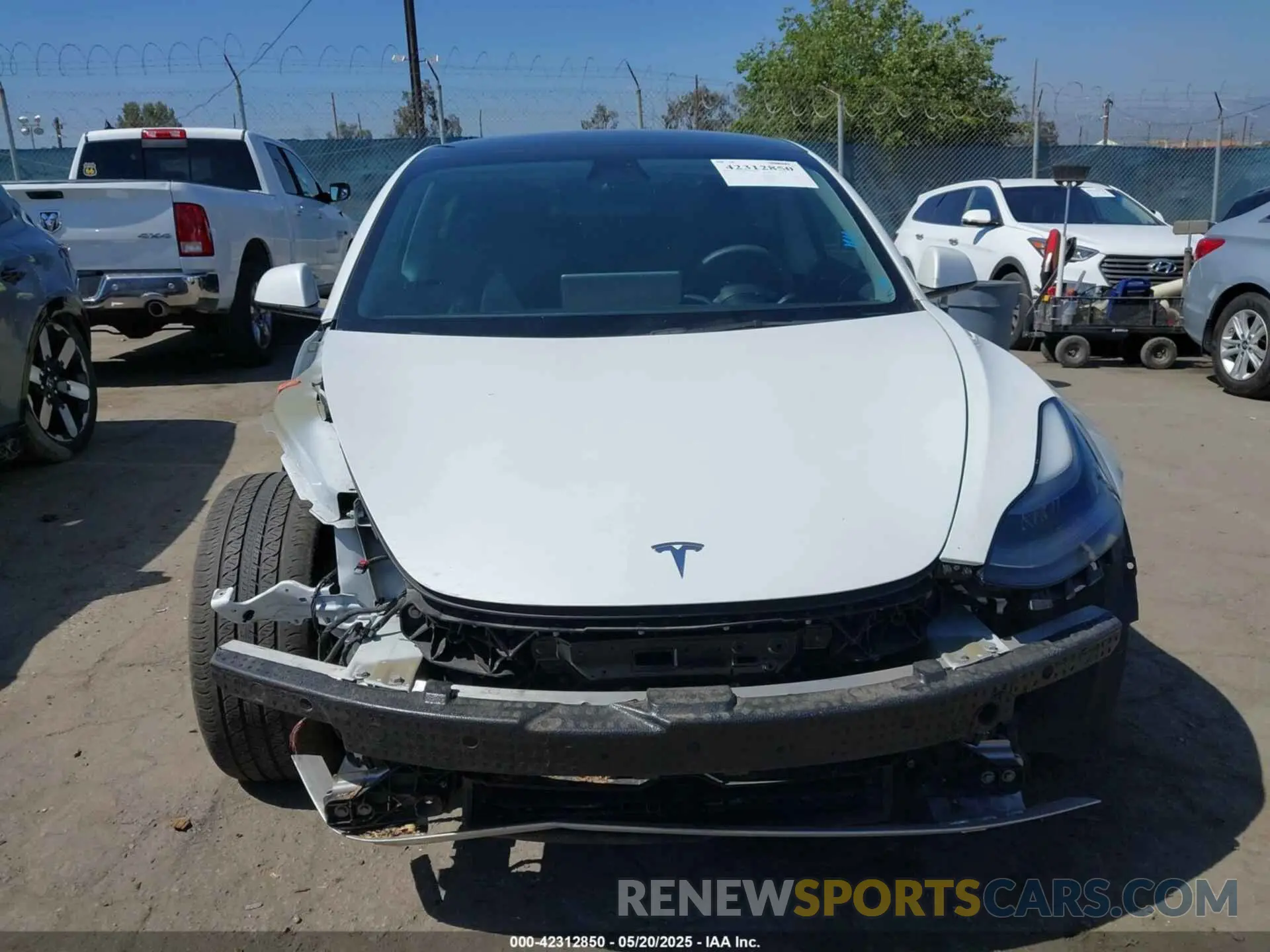 13 fotografías del automóvil dañado 5YJ3E1EA6NF144568 TESLA MODEL 3 2022