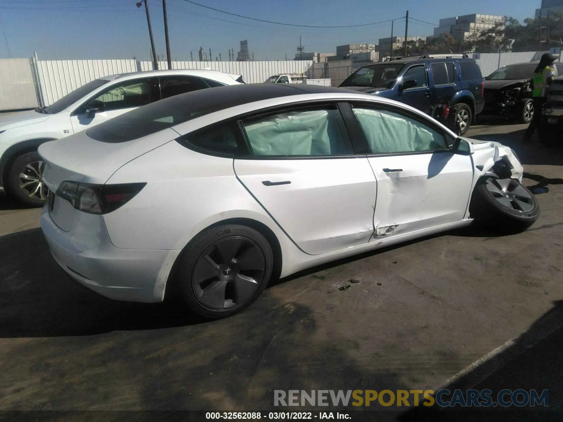 4 fotografías del automóvil dañado 5YJ3E1EA6NF169003 TESLA MODEL 3 2022