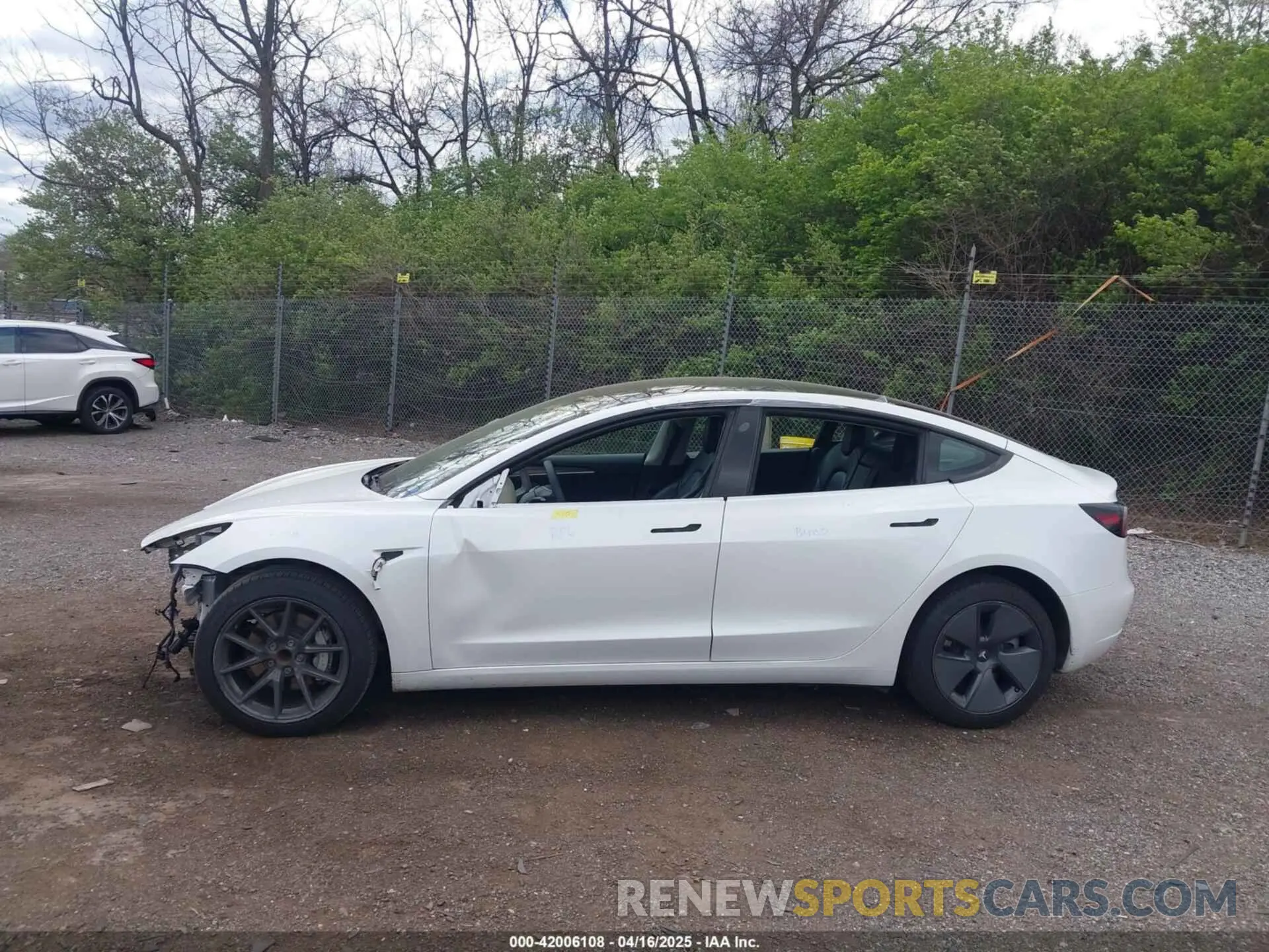 13 fotografías del automóvil dañado 5YJ3E1EA6NF252320 TESLA MODEL 3 2022