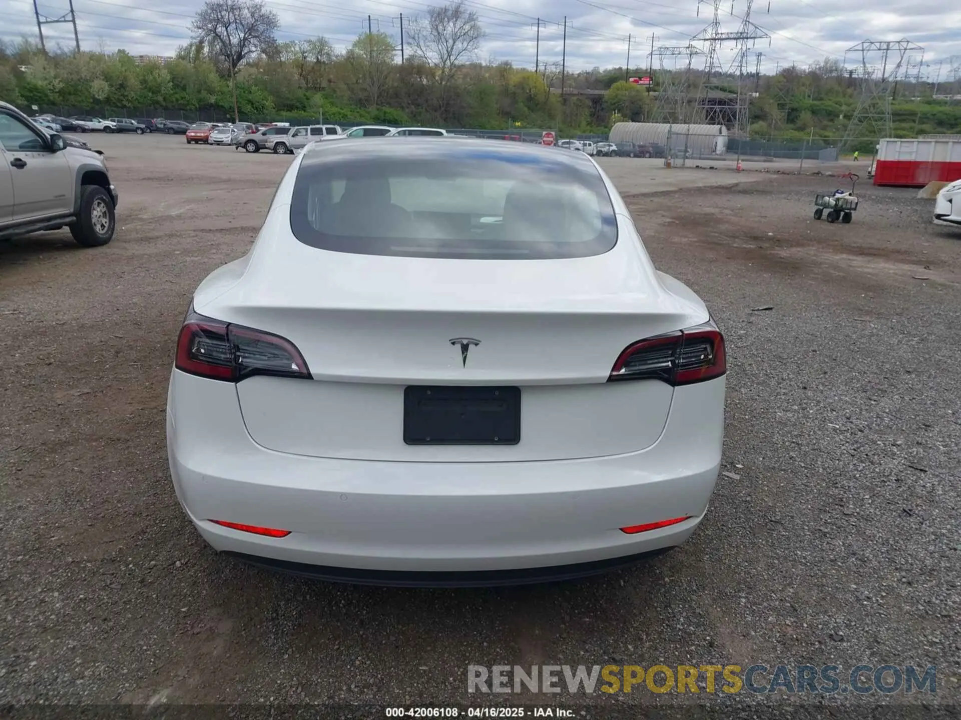 15 fotografías del automóvil dañado 5YJ3E1EA6NF252320 TESLA MODEL 3 2022