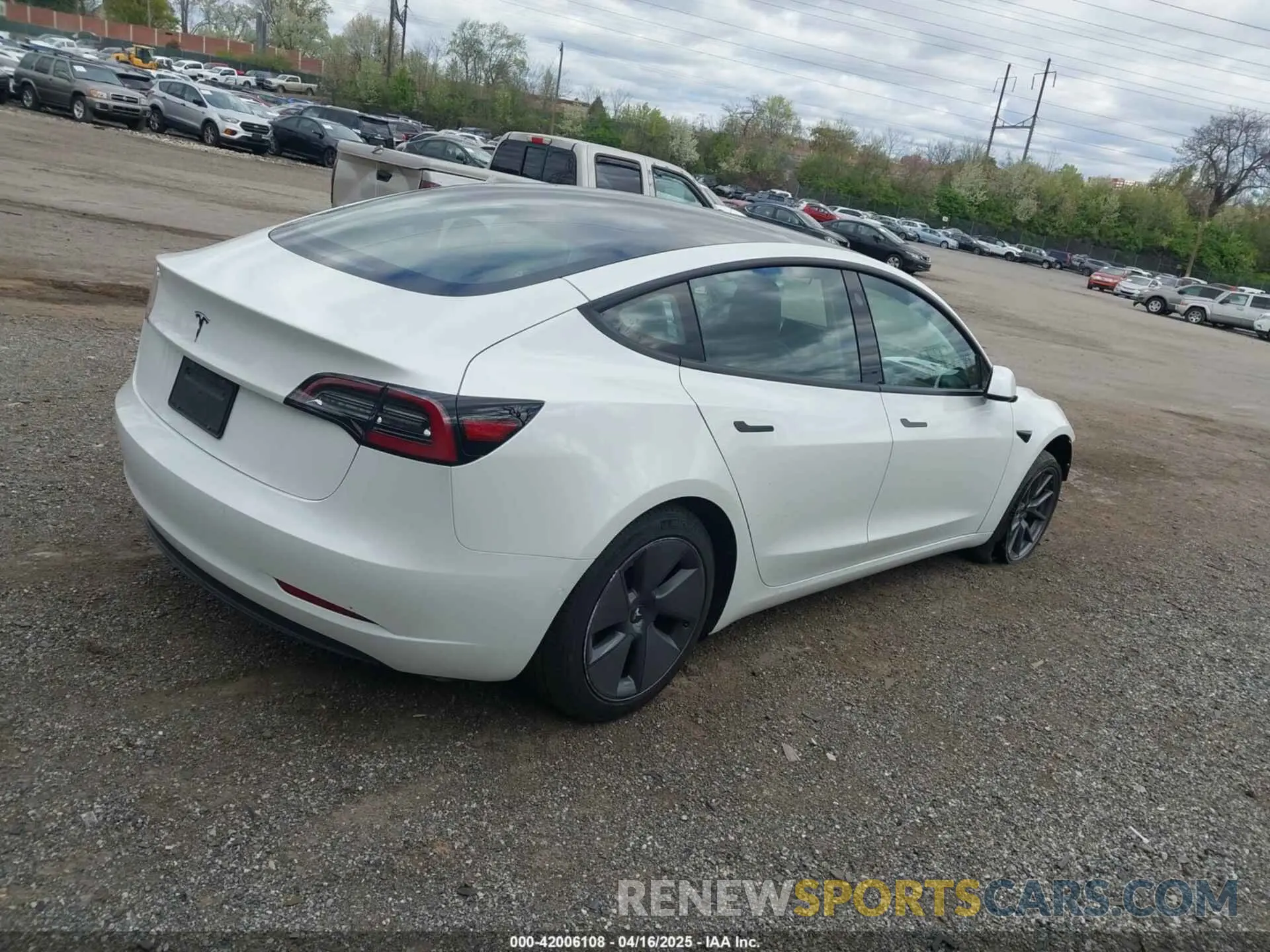4 fotografías del automóvil dañado 5YJ3E1EA6NF252320 TESLA MODEL 3 2022