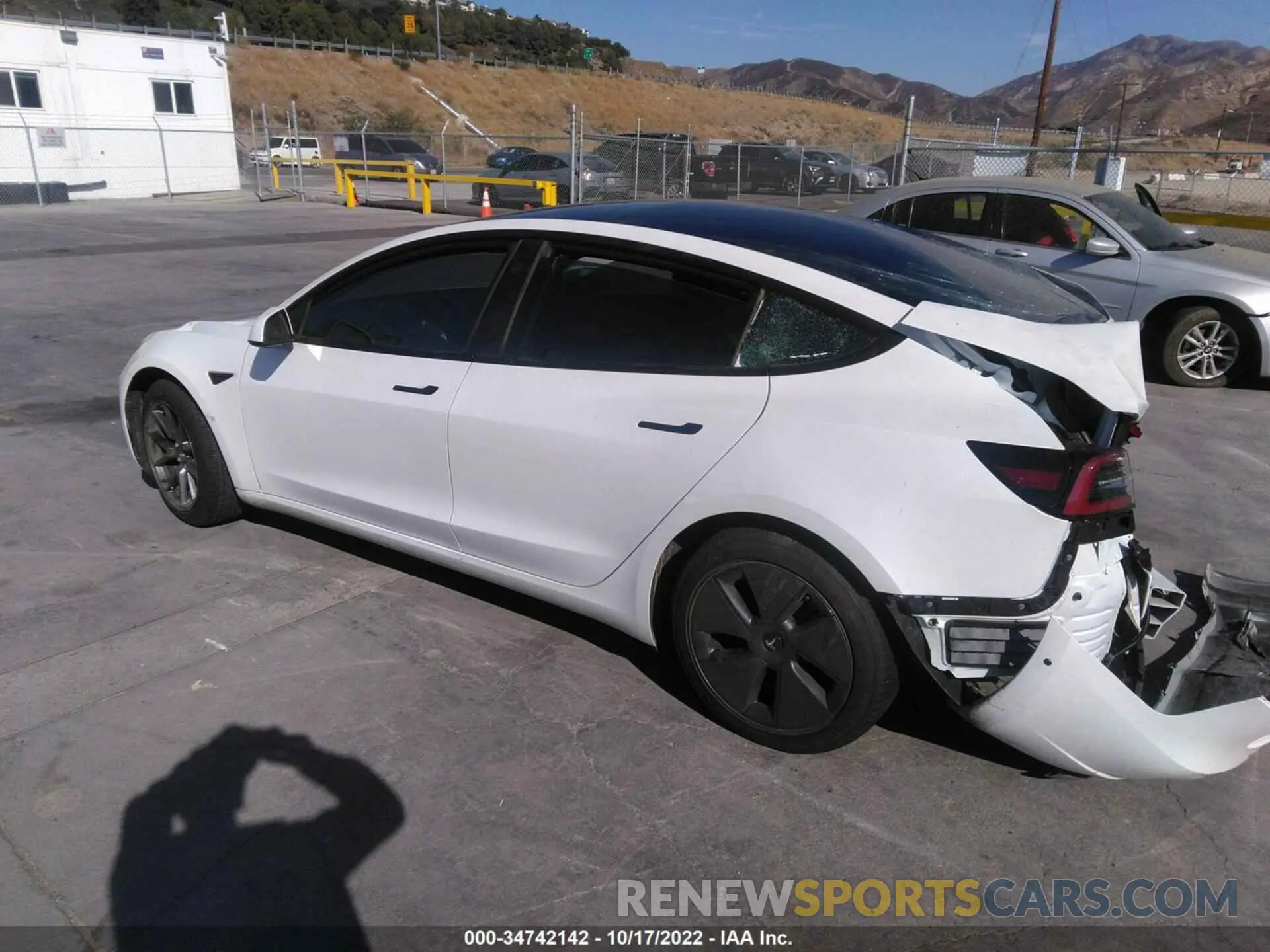 3 fotografías del automóvil dañado 5YJ3E1EA6NF322348 TESLA MODEL 3 2022