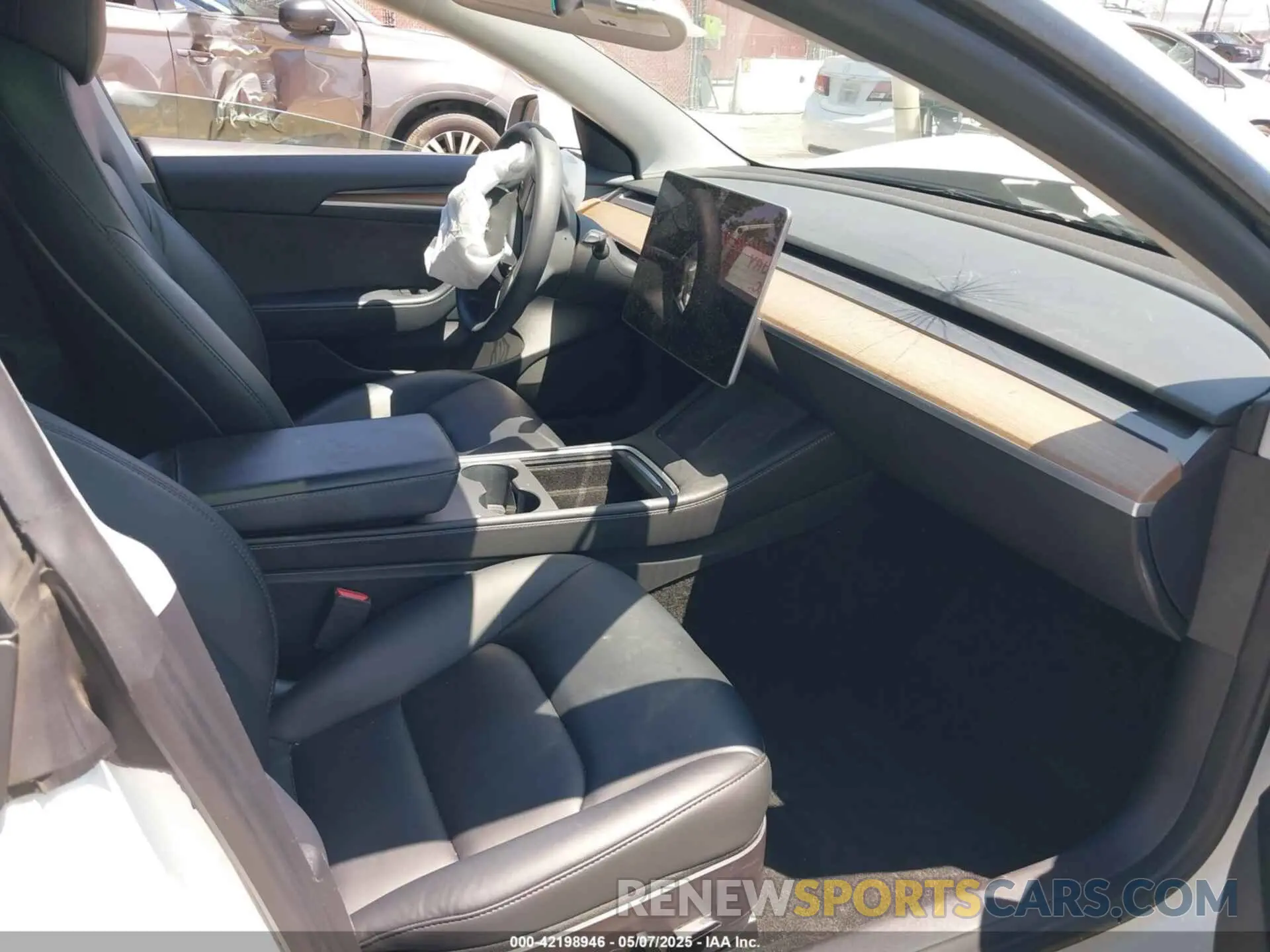 5 fotografías del automóvil dañado 5YJ3E1EA6NF332281 TESLA MODEL 3 2022