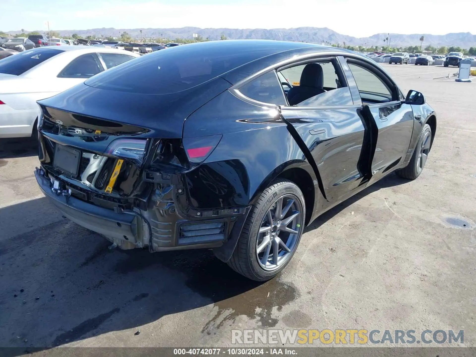 4 fotografías del automóvil dañado 5YJ3E1EA6NF352191 TESLA MODEL 3 2022