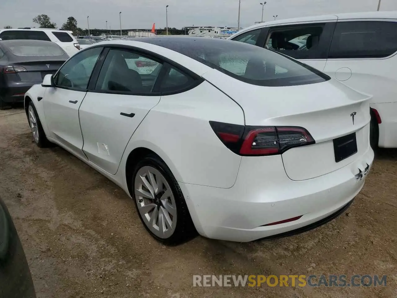 2 fotografías del automóvil dañado 5YJ3E1EA6NF368696 TESLA MODEL 3 2022