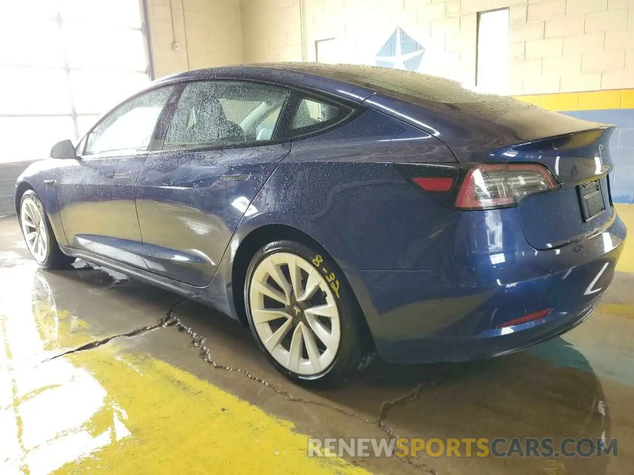 2 fotografías del automóvil dañado 5YJ3E1EA6NF369198 TESLA MODEL 3 2022